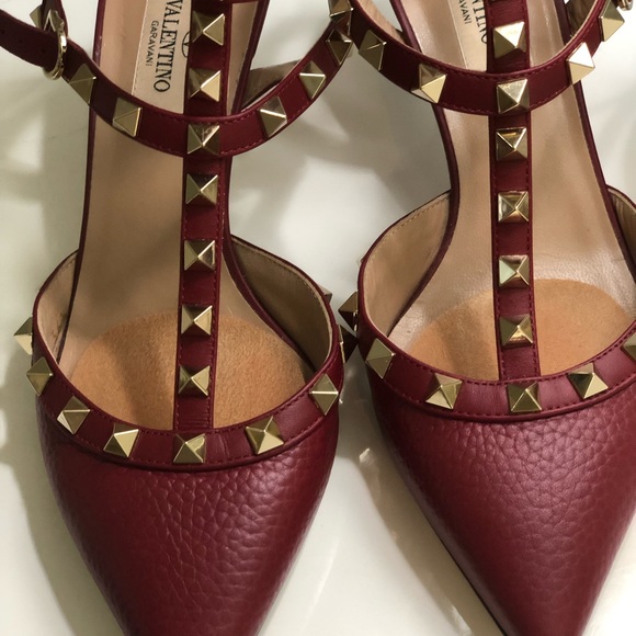 Valentino Pump - Picture 4 of 7